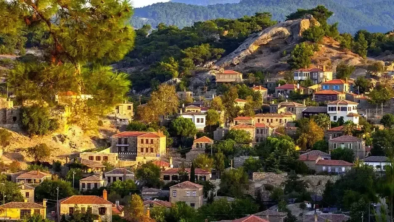 EGE’NİN KUZEY KIYILARI